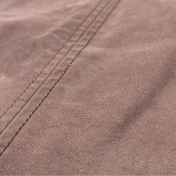 FREE PEOPLE faux leather dusty rose mini skirt, size 6 - Picture 4 of 15